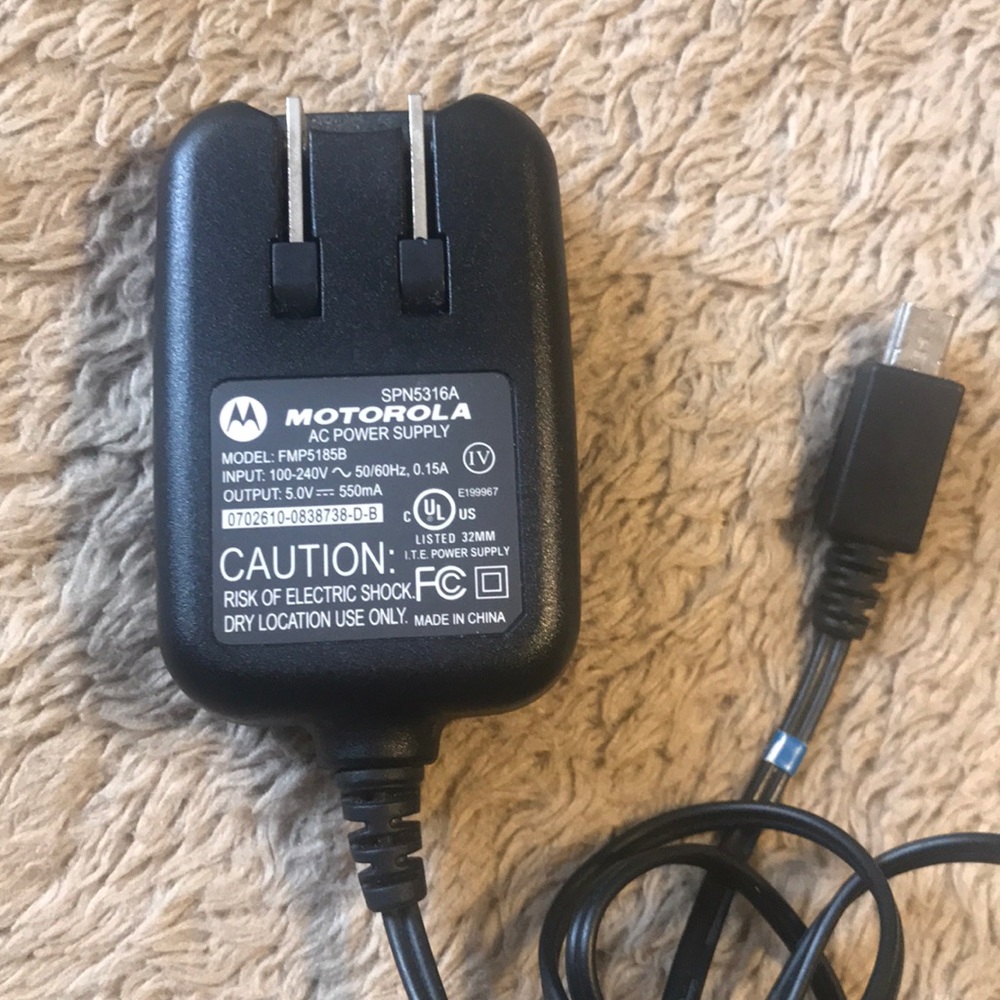 Motorola Charger - Picture 2 of 2